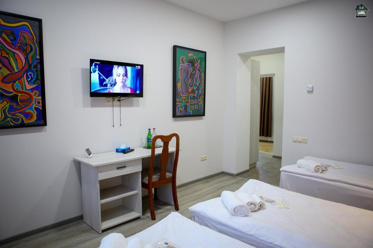 Guest House In Guiumri Exterior foto