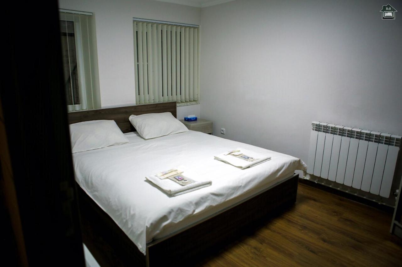 Guest House In Guiumri Exterior foto