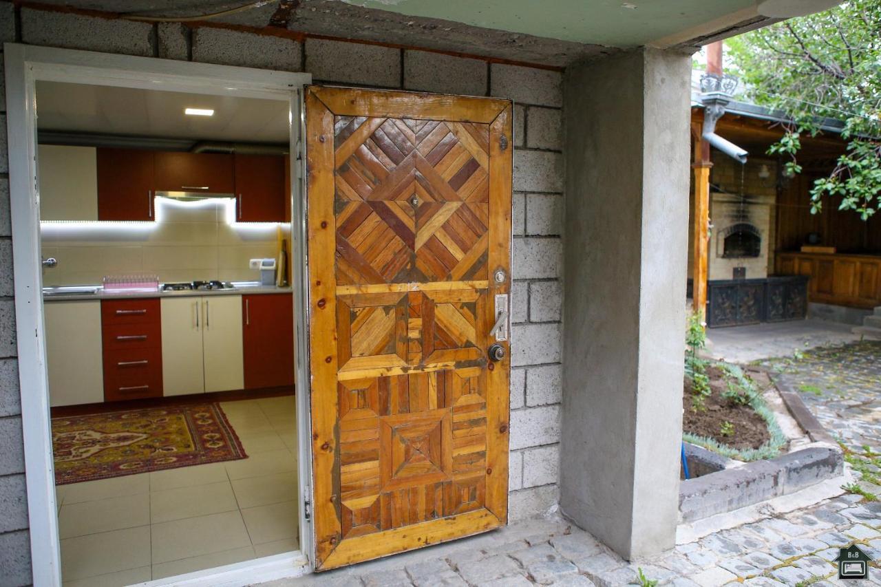 Guest House In Guiumri Exterior foto